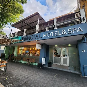 Hotel Esencial